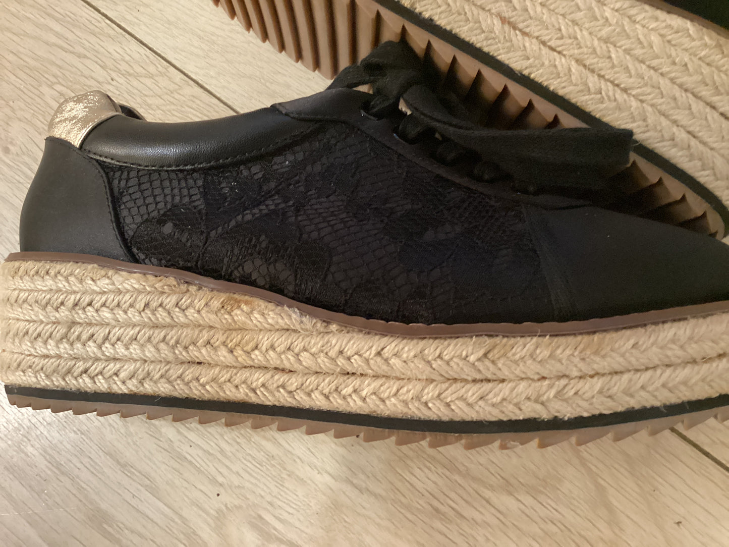 Ladies Kurt Geiger sneakers size 4 black