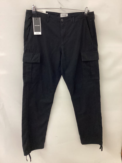 Jack & Jones  Men’s Black Barkley Cargo Pants BNWT waist 36” Leg length 32”