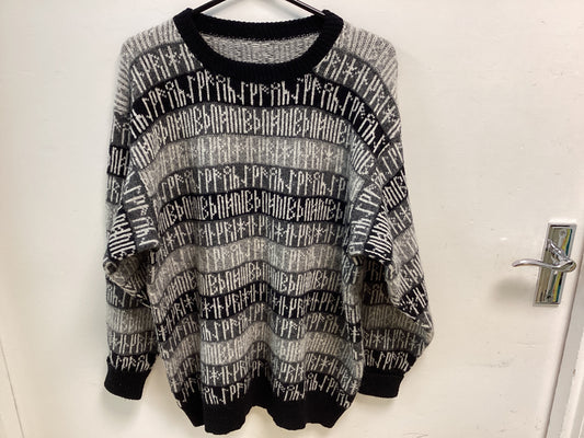 Vintage Orkney Runik Mens sweater by Judith Glue 100%Wool size medium