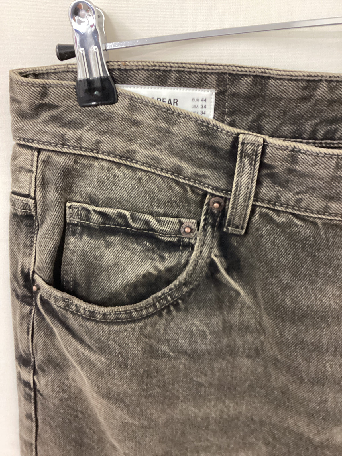 Pull & Bear men’s Baggy Fit Jeans BNWT faded Brown Waist 34 “ 29” inside leg