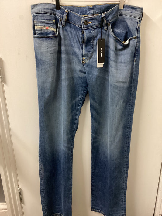 BNWT Diesel Blue Straight Leg Jeans Waist 34 Length 34