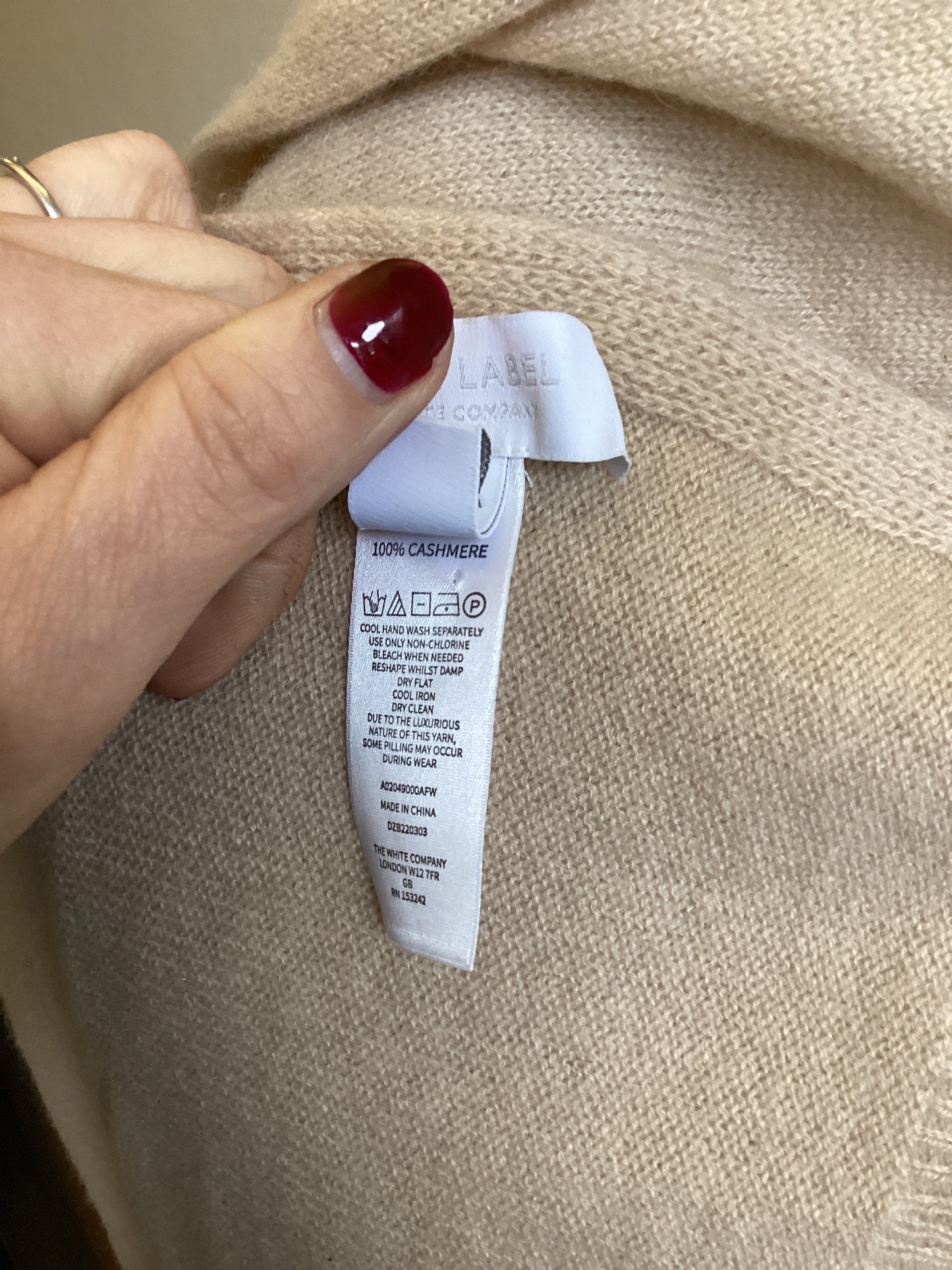 The White Label Cashmere Scarf