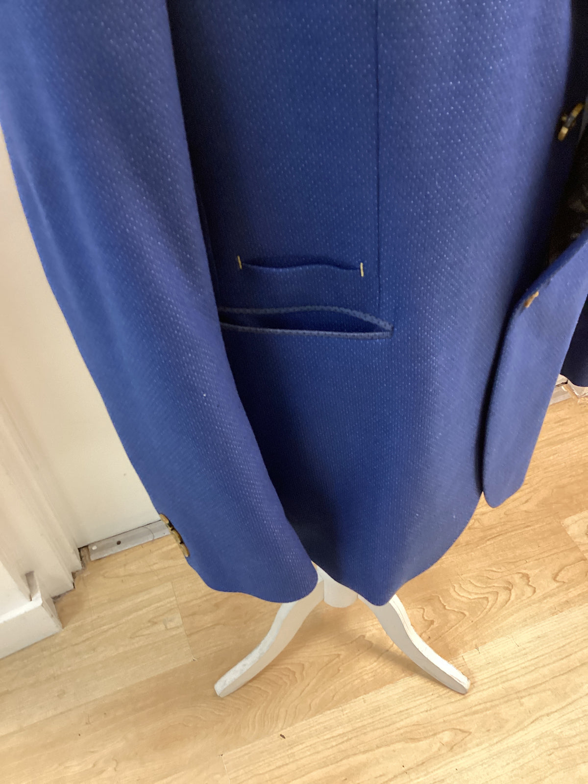 Ted Baker men’s Sports Jacket Blue with tiny dot pattern size 42 inch chest