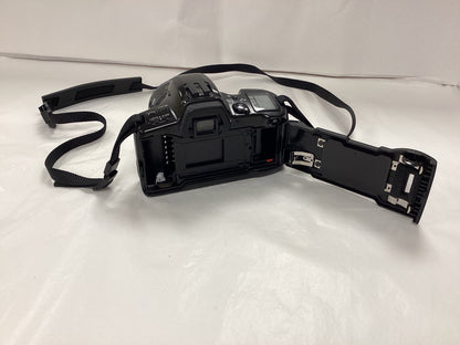 Minolta Dynax 500si Film Camera with neck strap