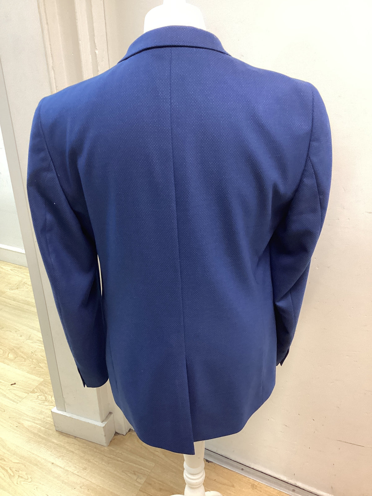 Ted Baker men’s Sports Jacket Blue with tiny dot pattern size 42 inch chest