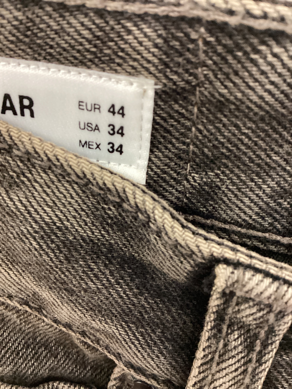 Pull & Bear men’s Baggy Fit Jeans BNWT faded Brown Waist 34 “ 29” inside leg