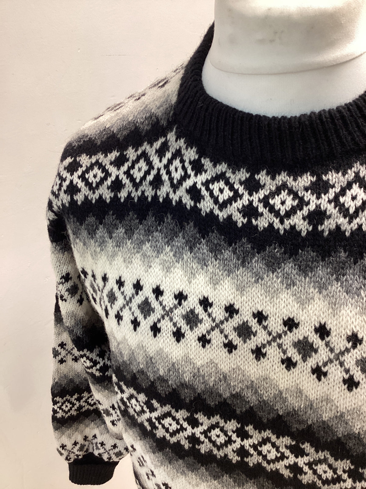 Vintage Nordic style Fair Isle geometric & snowflake design Black/white/grey 100%wool
