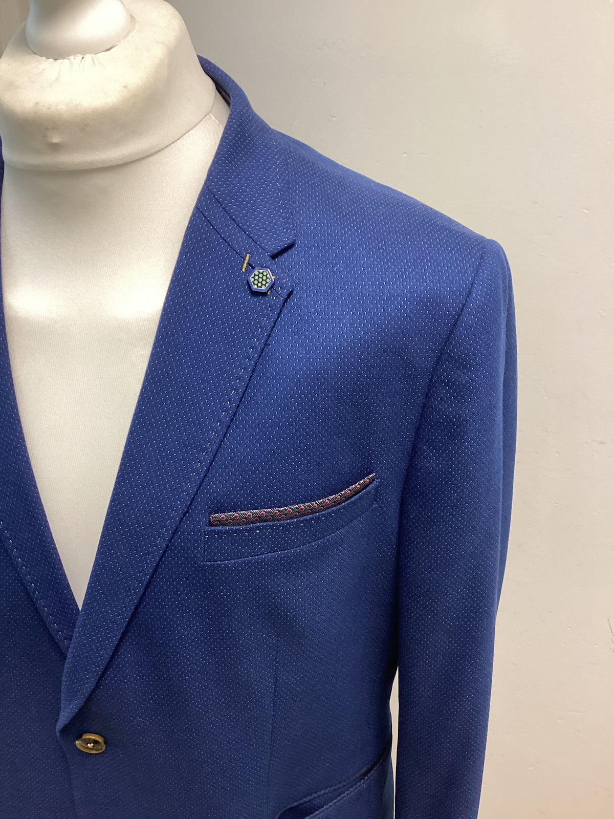 Ted Baker men’s Sports Jacket Blue with tiny dot pattern size 42 inch chest