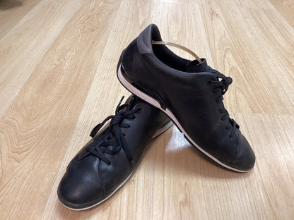 HUGO BOSS SATURN LOWP - Full Leather Black Trainer with Rubber Sole Size UK8