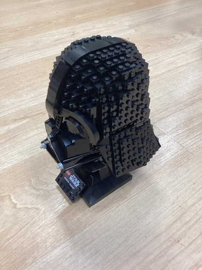 LEGO STAR WARS: Darth Vader Helmet (75304) - COMPLETE