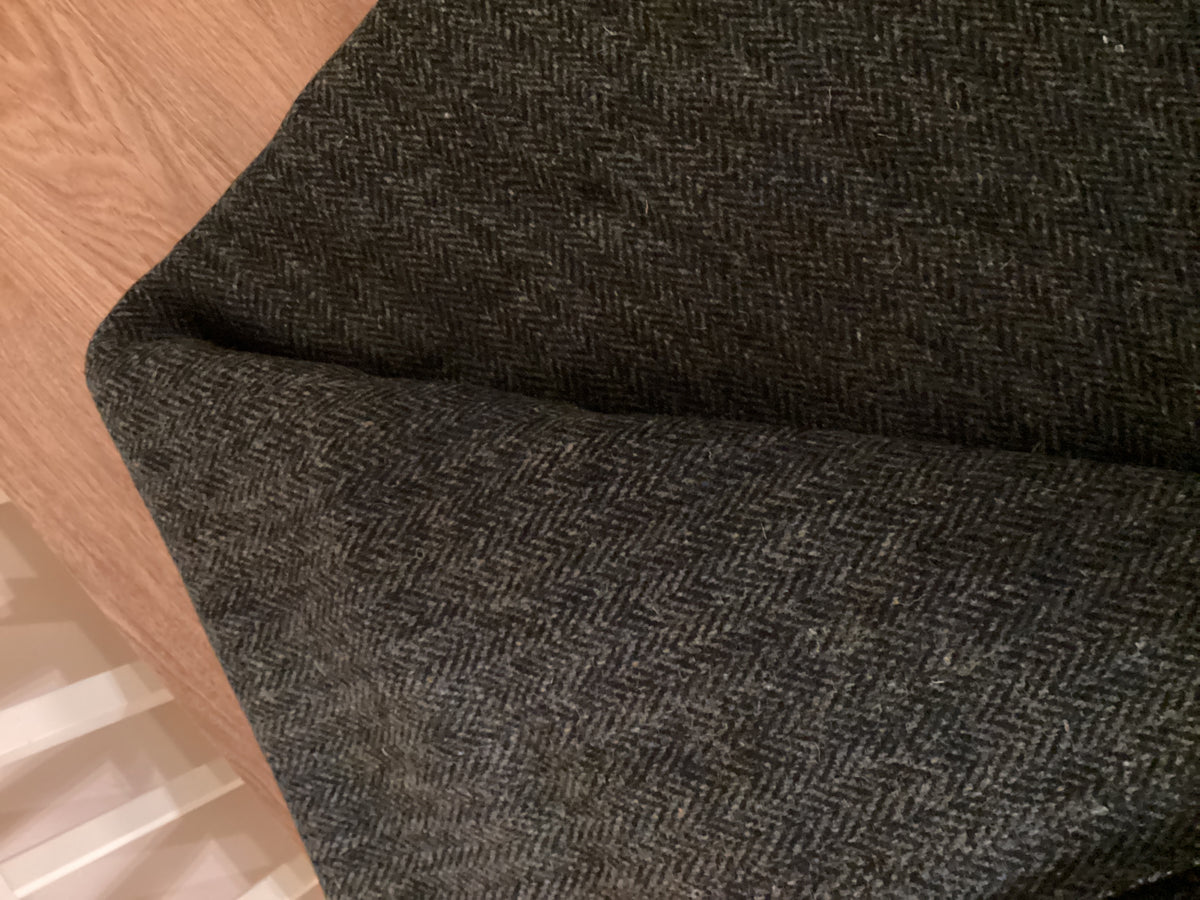 New Harris Tweed fabric 5 yards by 29 ins Dark Grey herringbone with coloured flecks and original weaver &Brand labels