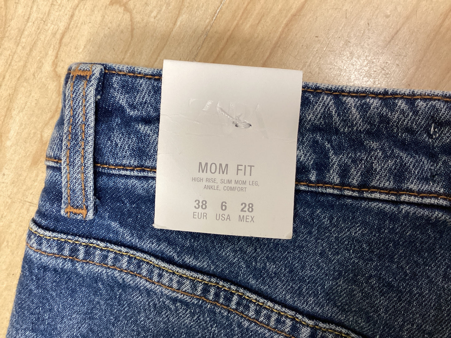 BNWT Zara Mom Jeans Mid-Blue, Size UK 10, 38cm/14inch Waist