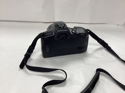 Minolta Dynax 500si Film Camera with neck strap