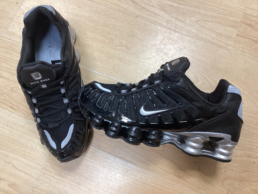 Nike Shox men’s trainers black desirable new size 9.5
