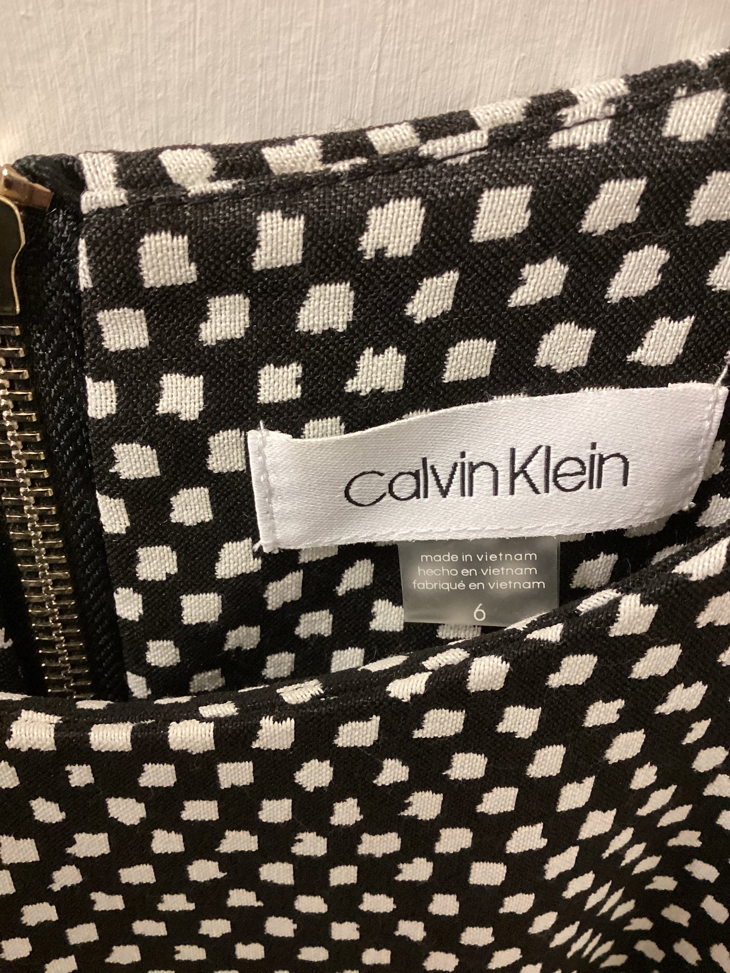Calvin Klein Women’s Sleeveless Black and White Dress Size UK 6