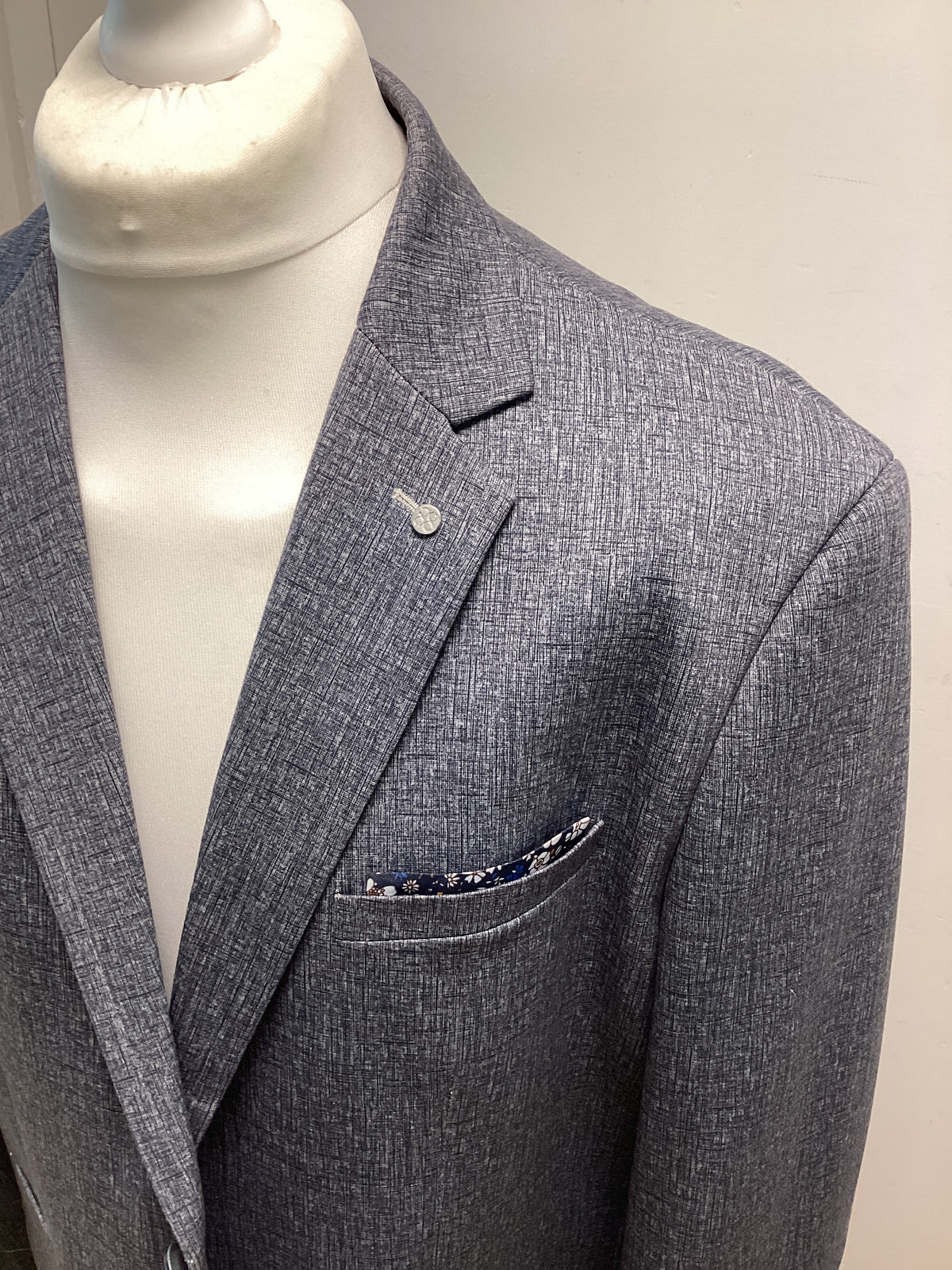 House of Cavani New Men’s Blazer Bluey Grey with floral lining lightweight size 46