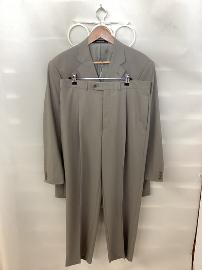 Balmain Paris Suit - Light Mushroom, 100% Fine Wool - Jacket: Size 40 Short, Trouser: 34 Inch Waist, 30 inch inside
