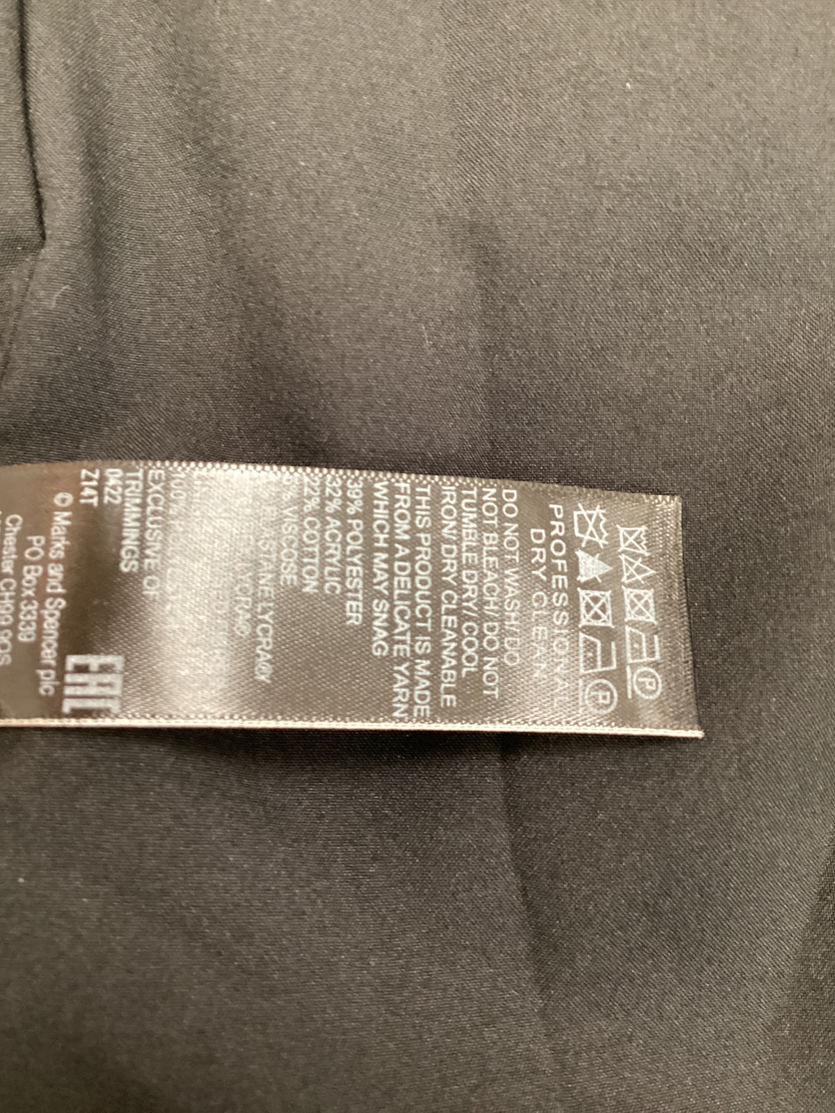 BNWT ladies M&S Black &White tweed Jacket 22% Cotton size 10