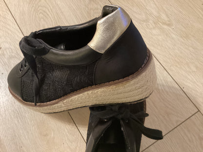 Ladies Kurt Geiger sneakers size 4 black