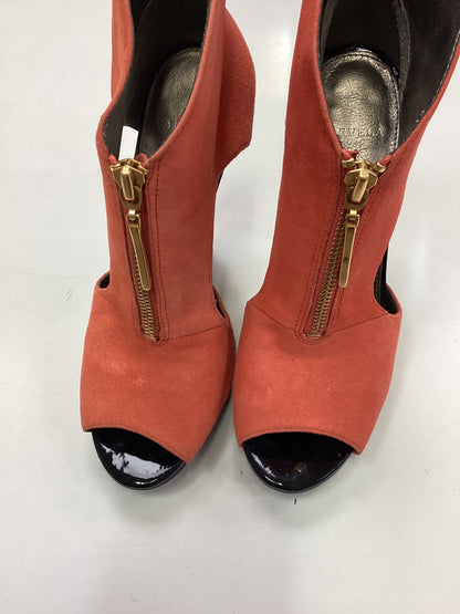 Carvella ladies high fashion size 4 Eur 37 Orange and Gold shoes.