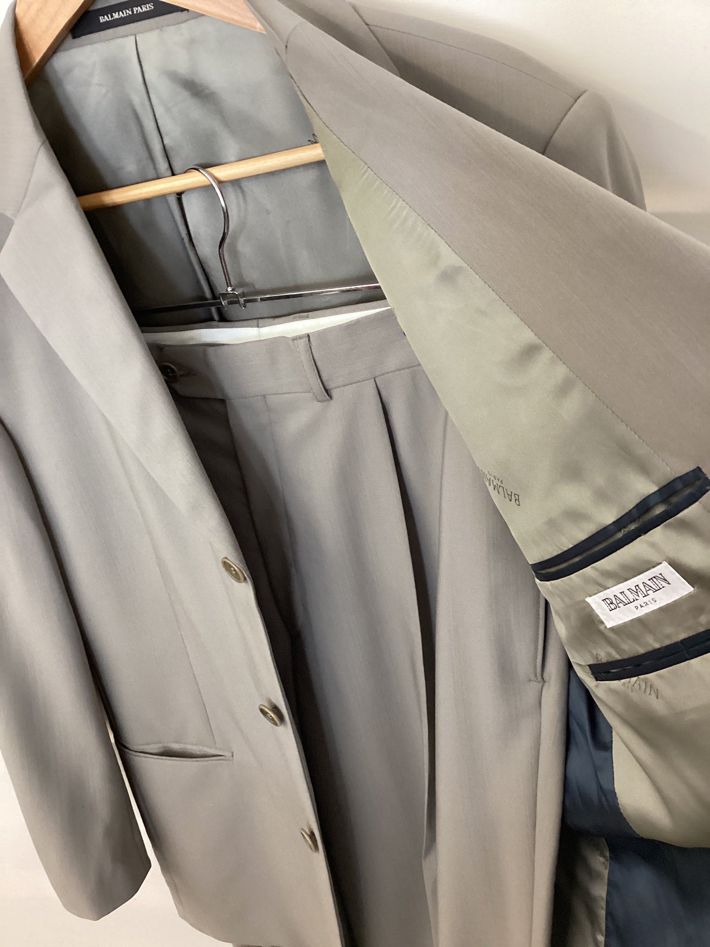 Balmain Paris Suit - Light Mushroom, 100% Fine Wool - Jacket: Size 40 Short, Trouser: 34 Inch Waist, 30 inch inside