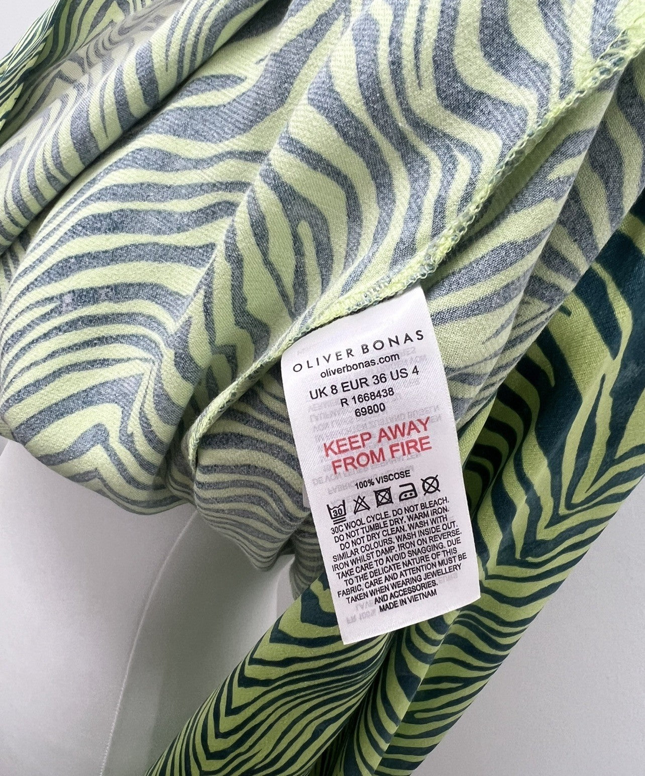 Oliver Bonas Green Animal Print Blouse Size 8 BNWT