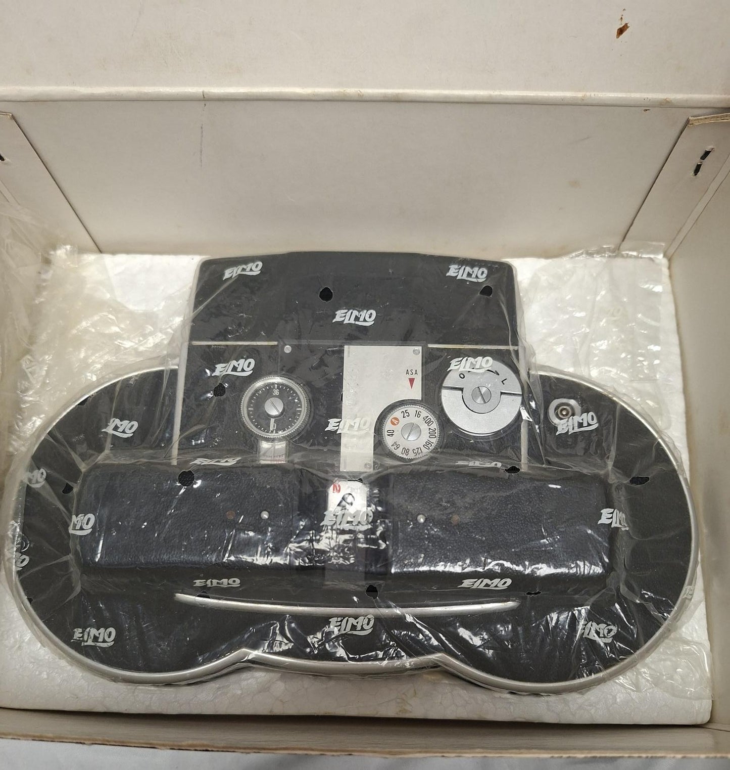 ELMO ZOOM C-300 camera and Double Super 8 Magazine