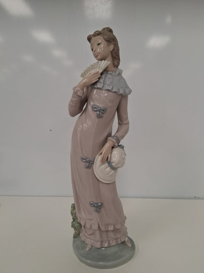 Nao Lladro Lady With Fan Rare Retired 1980 Figurine