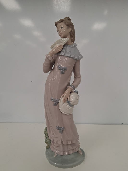 Nao Lladro Lady With Fan Rare Retired 1980 Figurine