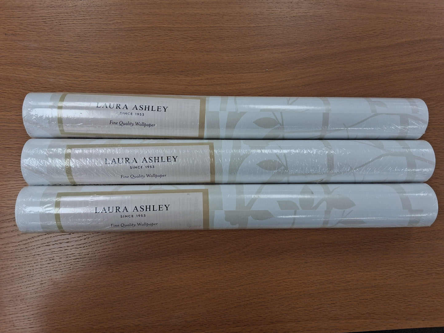 3 Rolls Laura Ashley Wallpaper Cottonwood Pearlescent White