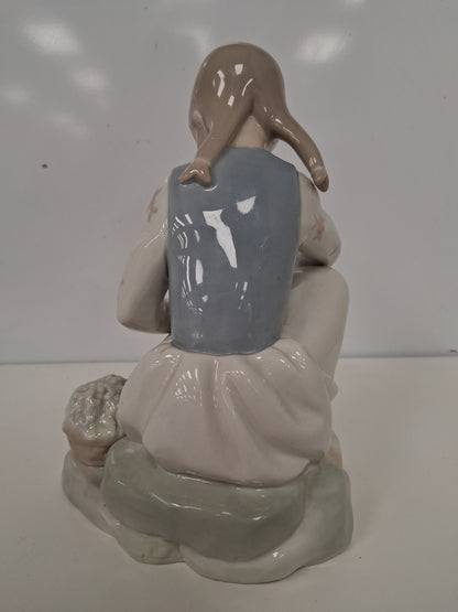 Nao Lladro My Aching Feet Rare Retired 1987 Figurine