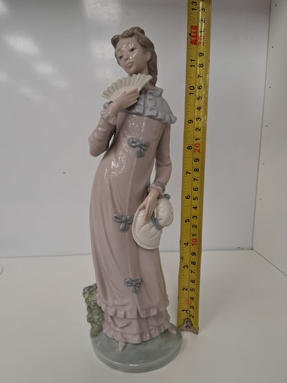 Nao Lladro Lady With Fan Rare Retired 1980 Figurine