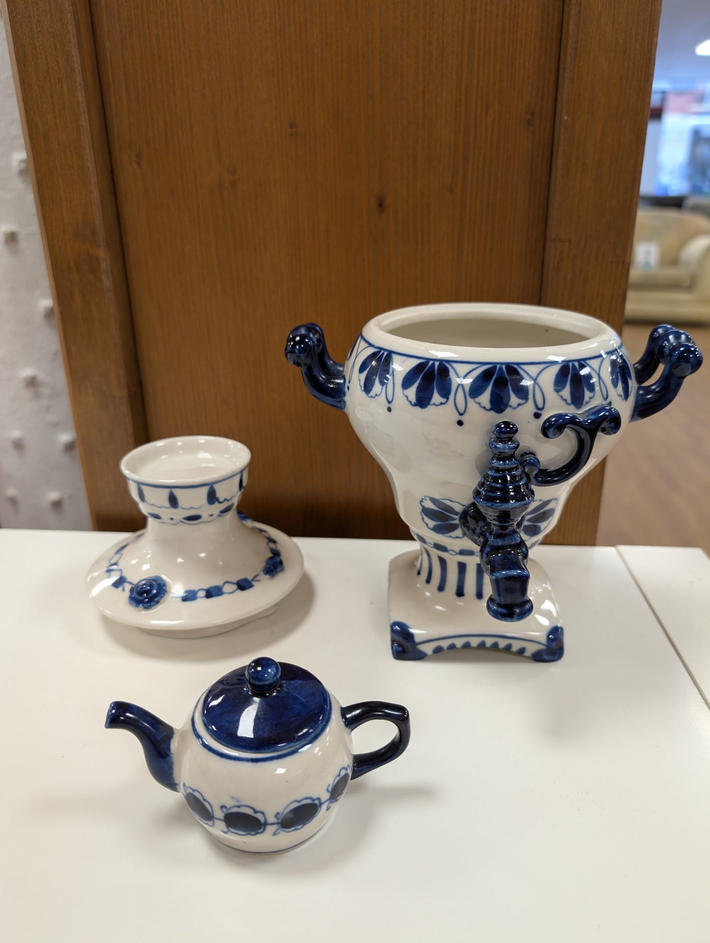 Ghzel Hand-crafted Porcelain Russian Samovar/Teapot