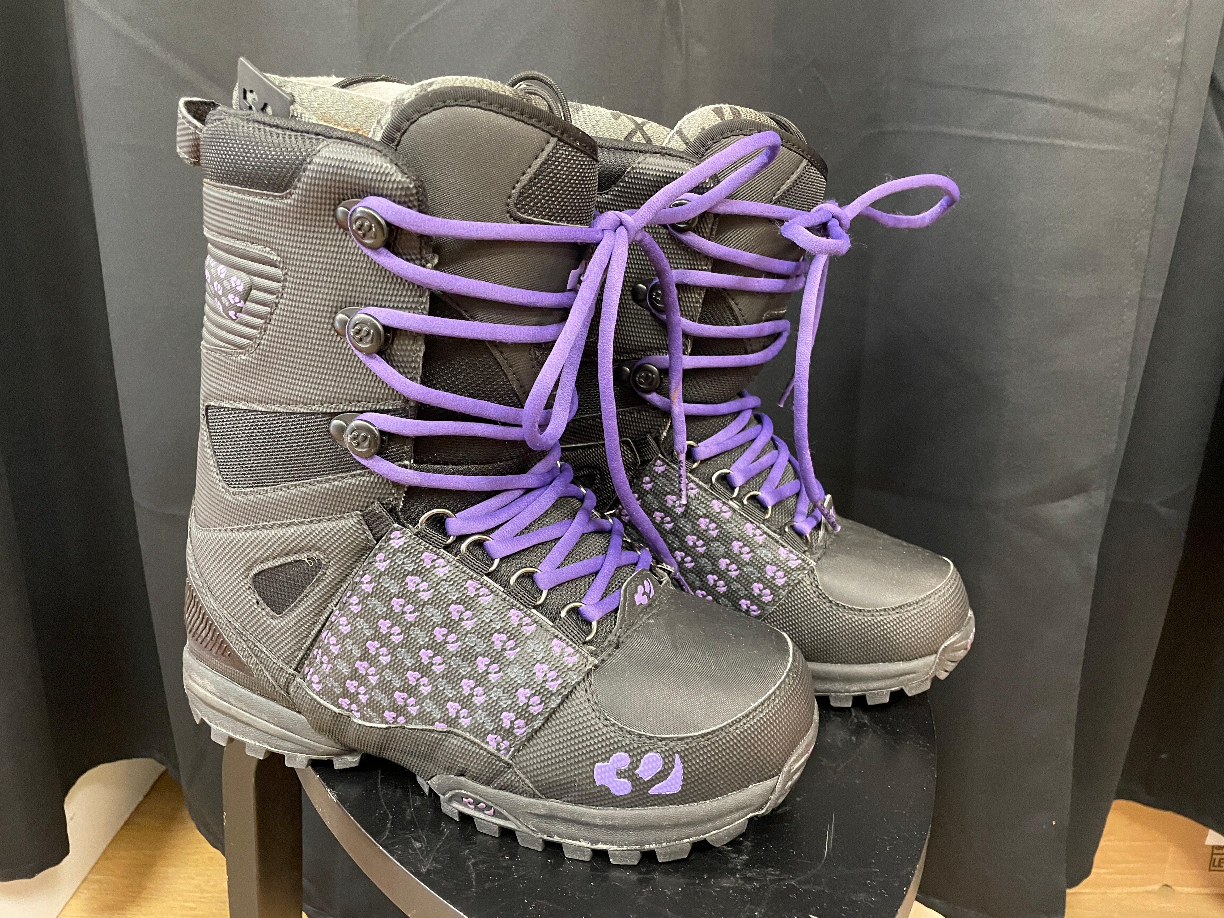 Thirty two snowboard boots on sale uk