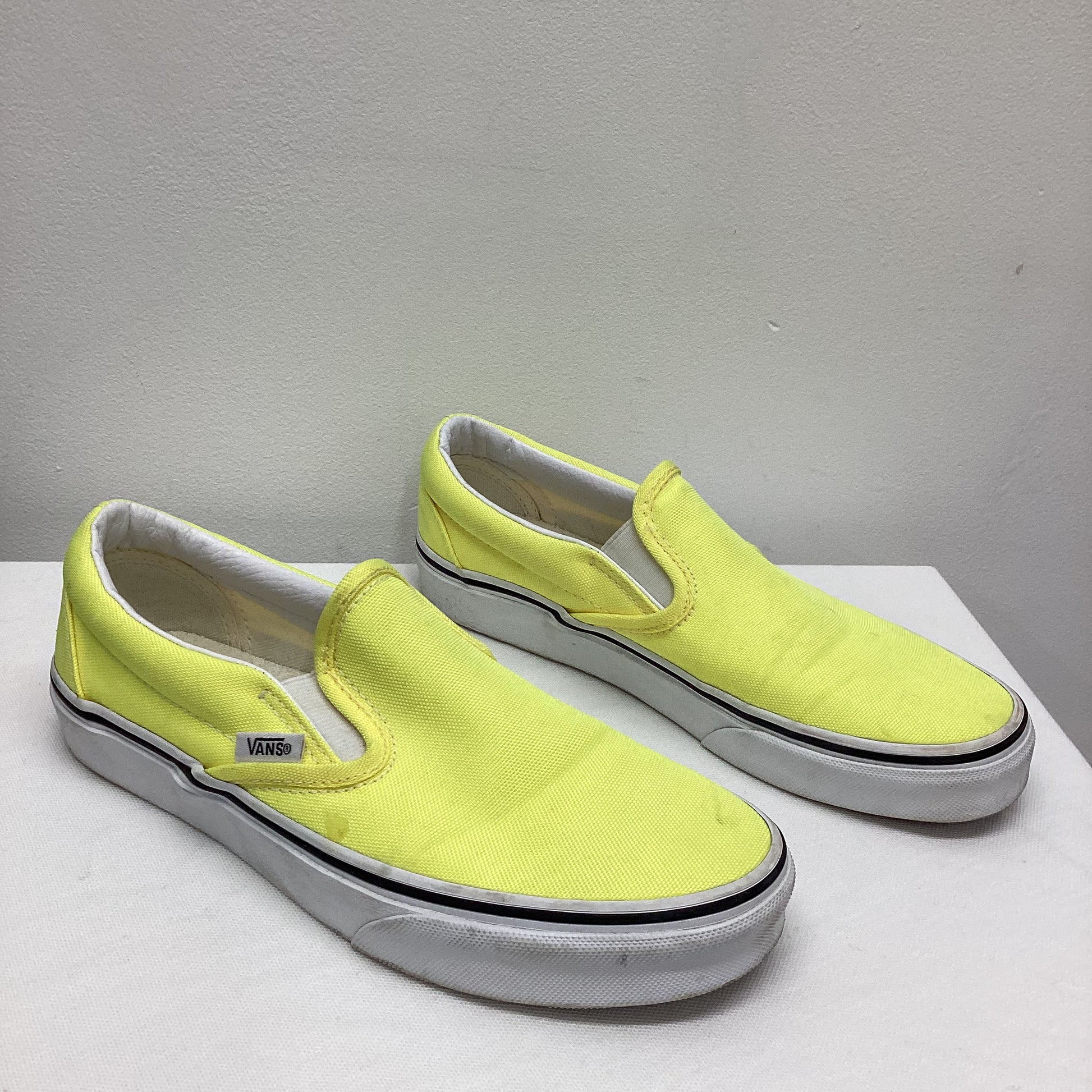 Spectra yellow shop vans slip ons